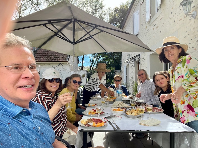 Jeff, Sharon, & Donna Vitter and Don & Felicia Weaver enjoy a great lunch at the home of double 4th cousin and Uzan mayor Christine Morlanne with her extended family